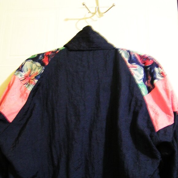 NAVY FLORAL LIGHTWEIGHT JACKET LG. - Picture 3 of 4